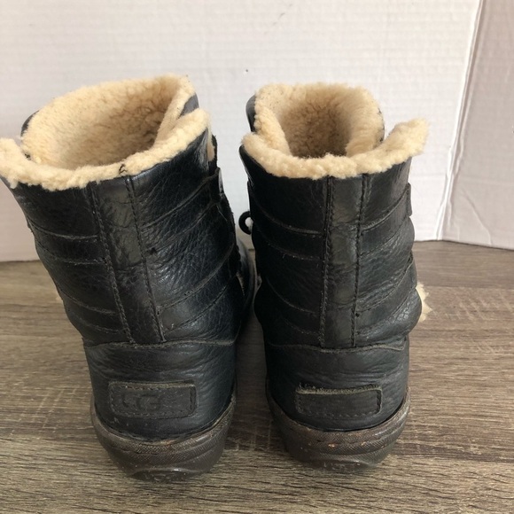 UGG  Lined Winter Boots - Picture 4 of 12